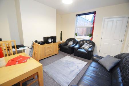 5 bedroom Property to let in Gilesgate, Durham, DH1