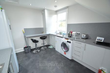 2 bedroom Property to let in Kilmacar House, Nevilles Cross