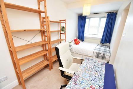 6 bedroom Property to let in Toll House Road