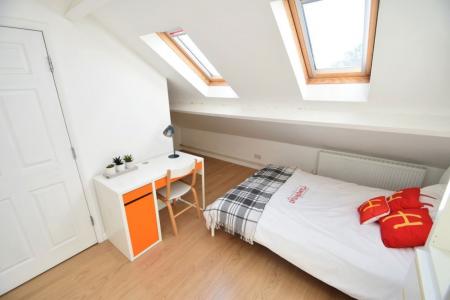 4 bedroom Property to let in Malvern Villas, Gilesgate DH1