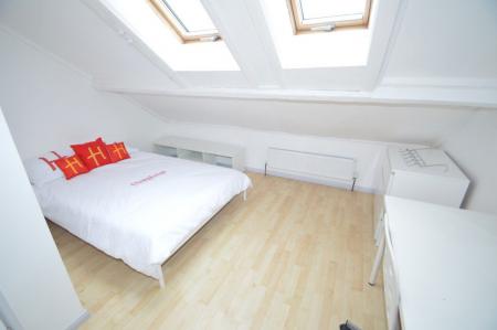 4 bedroom Property to let in Malvern Villas, Gilesgate DH1