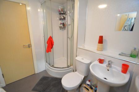 6 bedroom Property to let in The Hallgarth, Durham, DH1