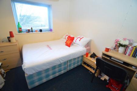 6 bedroom Property to let in The Hallgarth, Durham, DH1