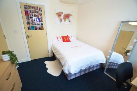 6 bedroom Property to let in Hawthorn Terrace, Durham, DH1