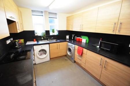 6 bedroom Property to let in Hawthorn Terrace, Durham, DH1