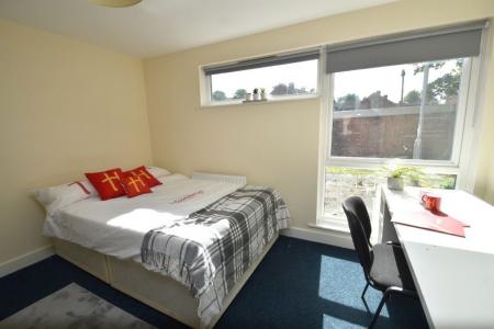 6 bedroom Property to let in The Hallgarth, Durham DH1