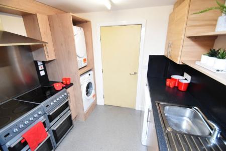 6 bedroom Property to let in The Hallgarth, Durham DH1