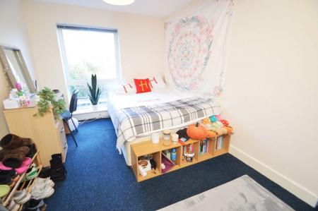 6 bedroom Property to let in The Hallgarth, Durham, DH1