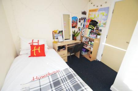 6 bedroom Property to let in The Hallgarth, Durham, DH1