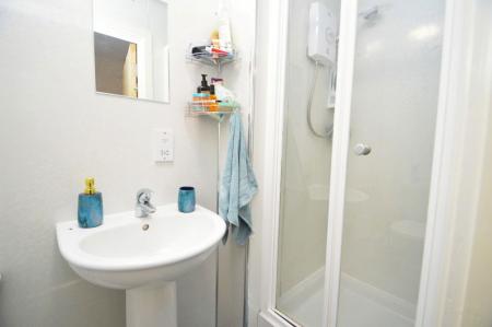 6 bedroom Property to let in Hawthorn Terrace, Durham, DH1