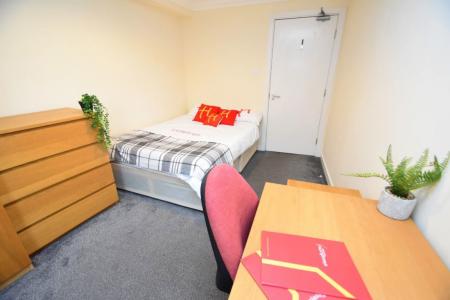 5 bedroom Property to let in Allergate, Durham, DH1