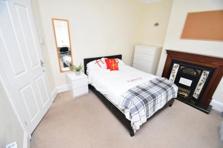 4 bedroom Property to let in Lambton House - DH1