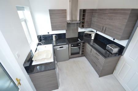 4 bedroom Property to let in Bradford Crescent, Gilesgate