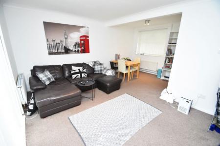 2 bedroom Property to let in Churchill Avenue, DH1