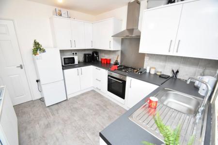 2 bedroom Property to let in Churchill Avenue, DH1