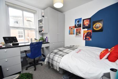 6 bedroom Property to let in Mitchell Street, Durham