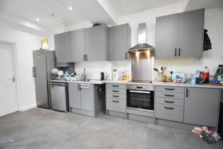 6 bedroom Property to let in Mitchell Street, Durham