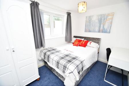 2 bedroom Property to let in High Street North, DH7