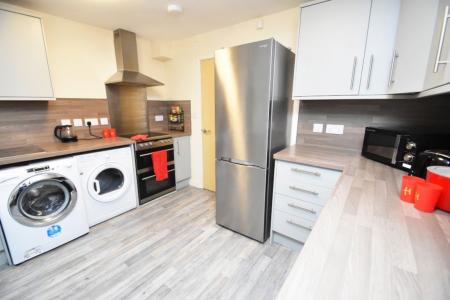 6 bedroom Property to let in Oswald Court, Durham, DH1