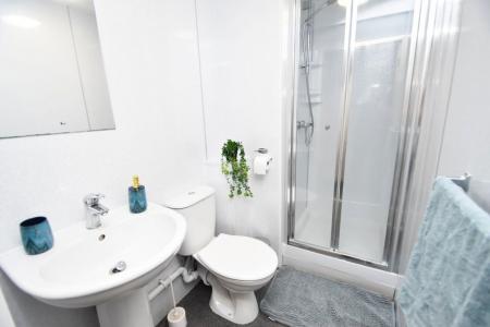 6 bedroom Property to let in Oswald Court, Durham, DH1