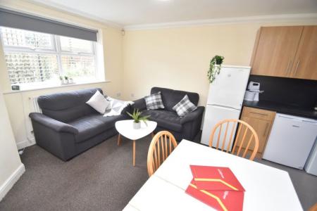 5 bedroom Property to let in Peartree Cottages - DH1