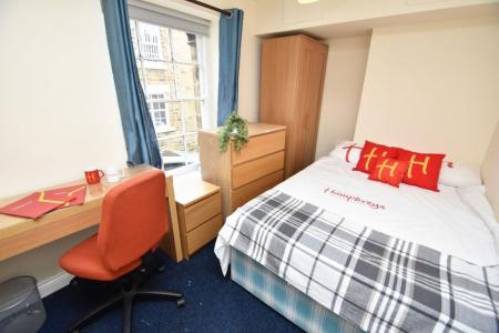 5 bedroom Property to let in Crossgate, Durham, DH1