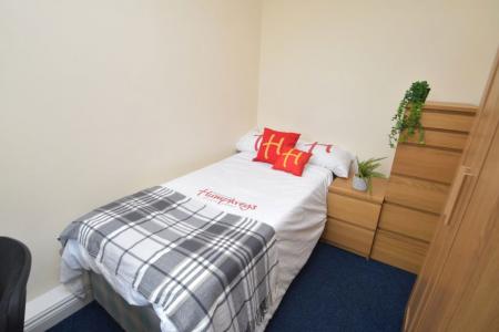 5 bedroom Property to let in Crossgate, Durham. DH1