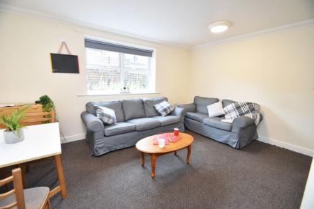 5 bedroom Property to let in Peatree Cottages - DH1