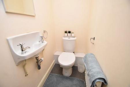 5 bedroom Property to let in Peatree Cottages - DH1