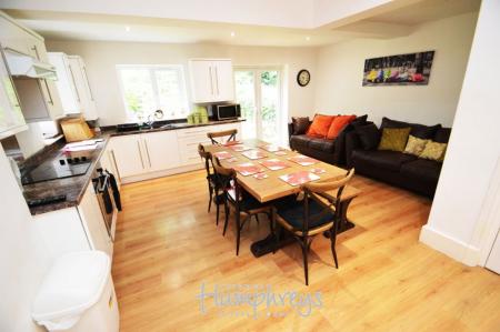 5 bedroom Property to let in The Rowans, Darlington Road, Durham, DH1 4PH