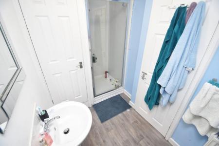 6 bedroom Property to let in Donnini Place - DH1