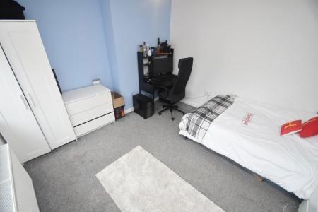 6 bedroom Property to let in Donnini Place - DH1