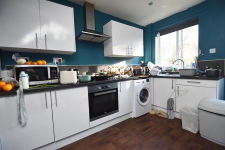 4 bedroom Property to let in Gray Avenue, Durham, DH1