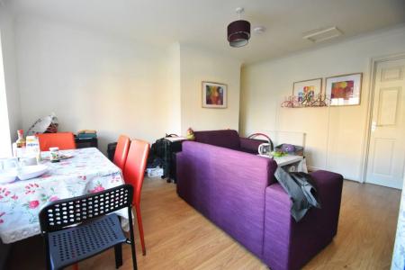 4 bedroom Property to let in Gray Avenue, Durham, DH1