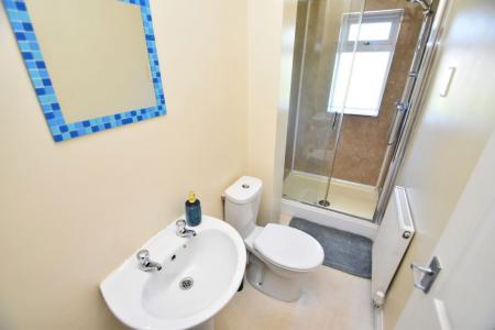 7 bedroom Property to let in 20 Wynyard Grove - DH1