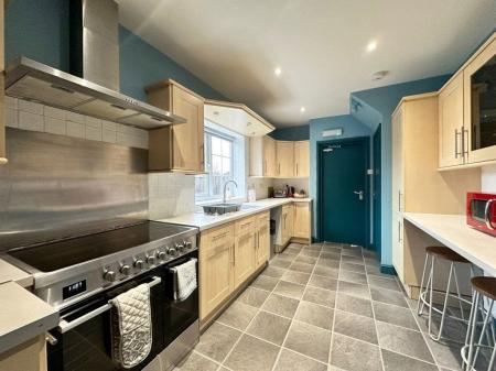 6 bedroom Property to let in Kepier Crerscent - DH1