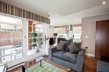 2 bedroom Property to let in River Court - DH1