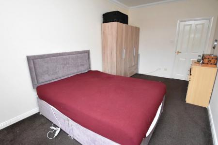 1 bedroom Property to let in Hylton Court, Durham