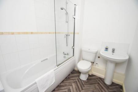 3 bedroom Property to let in Bower Court