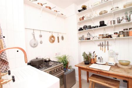 1 bedroom Apartment to let in Leigh Road, Wimborne