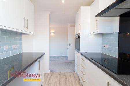 1 bedroom Apartment to let in Allenview Road, Wimborne