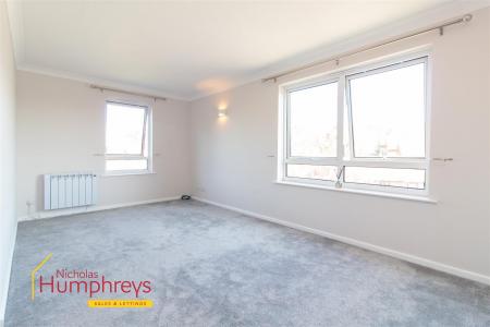 1 bedroom Apartment to let in Allenview Road, Wimborne