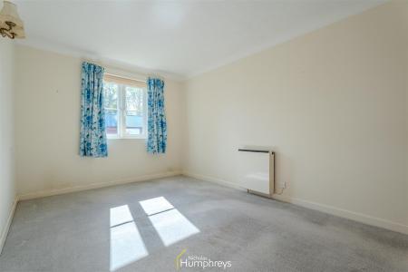 2 bedroom Apartment to let in Poole Road, Wimborne