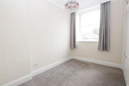 2 bedroom Apartment to let in Redcotts Lane, Wimborne