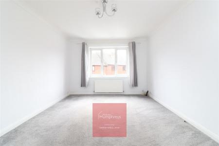 2 bedroom Apartment to let in Sheppards Field, Wimborne