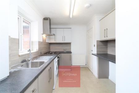 2 bedroom Apartment to let in Sheppards Field, Wimborne