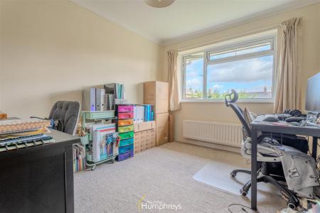 2 bedroom Apartment to let in Allens Road, Wimborne