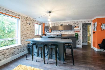 1 bedroom Apartment for sale in Allenview Road, Wimborne