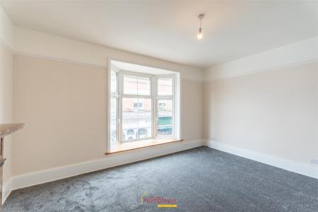 2 bedroom Apartment to let in East Street, Wimborne