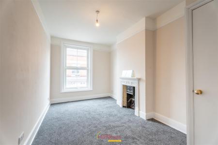2 bedroom Apartment to let in East Street, Wimborne